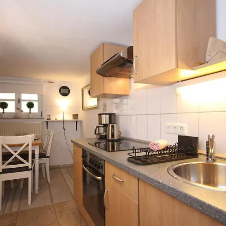 Wohnen Auf Der Historischen Stadtmauer Im Herzen Von * דטמולד