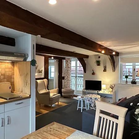Appartement Wohnen Auf Der Historischen Stadtmauer Im Herzen Von