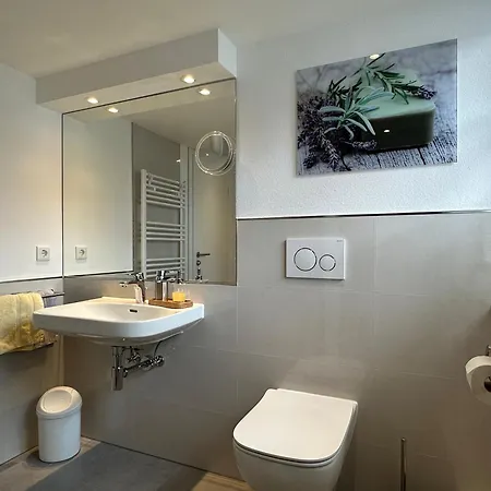 Wohnen Auf Der Historischen Stadtmauer Im Herzen Von דירה דטמולד