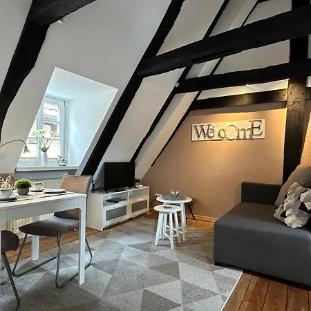 아파트 Wohnen Auf Der Historischen Stadtmauer Im Herzen Von