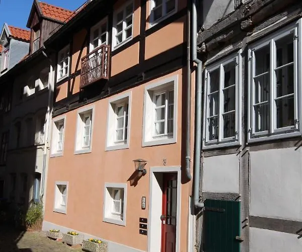 Wohnen Auf Der Historischen Stadtmauer Im Herzen Von *