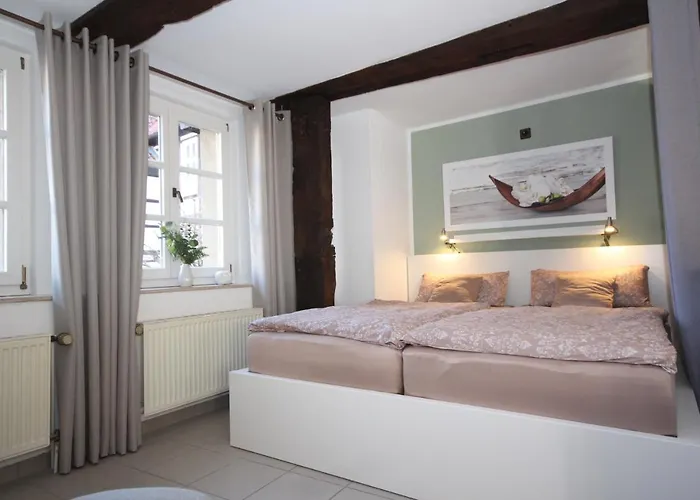 Wohnen Auf Der Historischen Stadtmauer Im Herzen Von ديتمولد