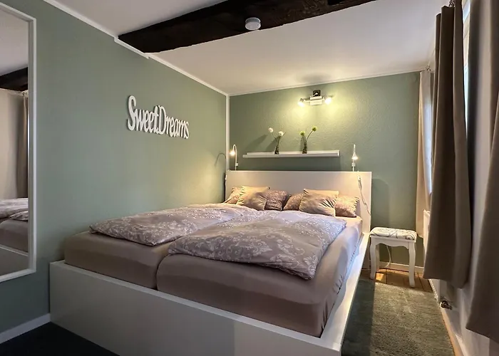 Wohnen Auf Der Historischen Stadtmauer Im Herzen Von ديتمولد