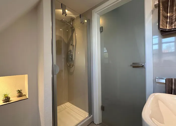 Wohnen Auf Der Historischen Stadtmauer Im Herzen Von ديتمولد